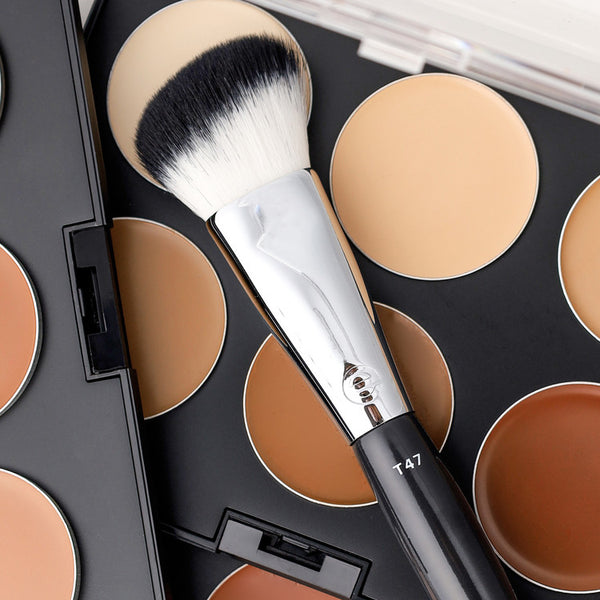 Esum Cream Foundation Brush