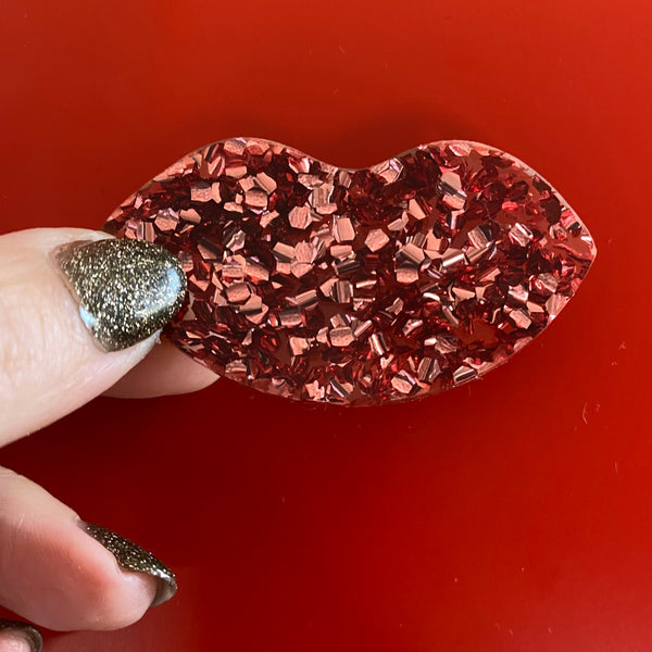 HEDY Glitter Lips Pin