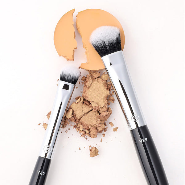 Esum Medium Angled Shadow Brush